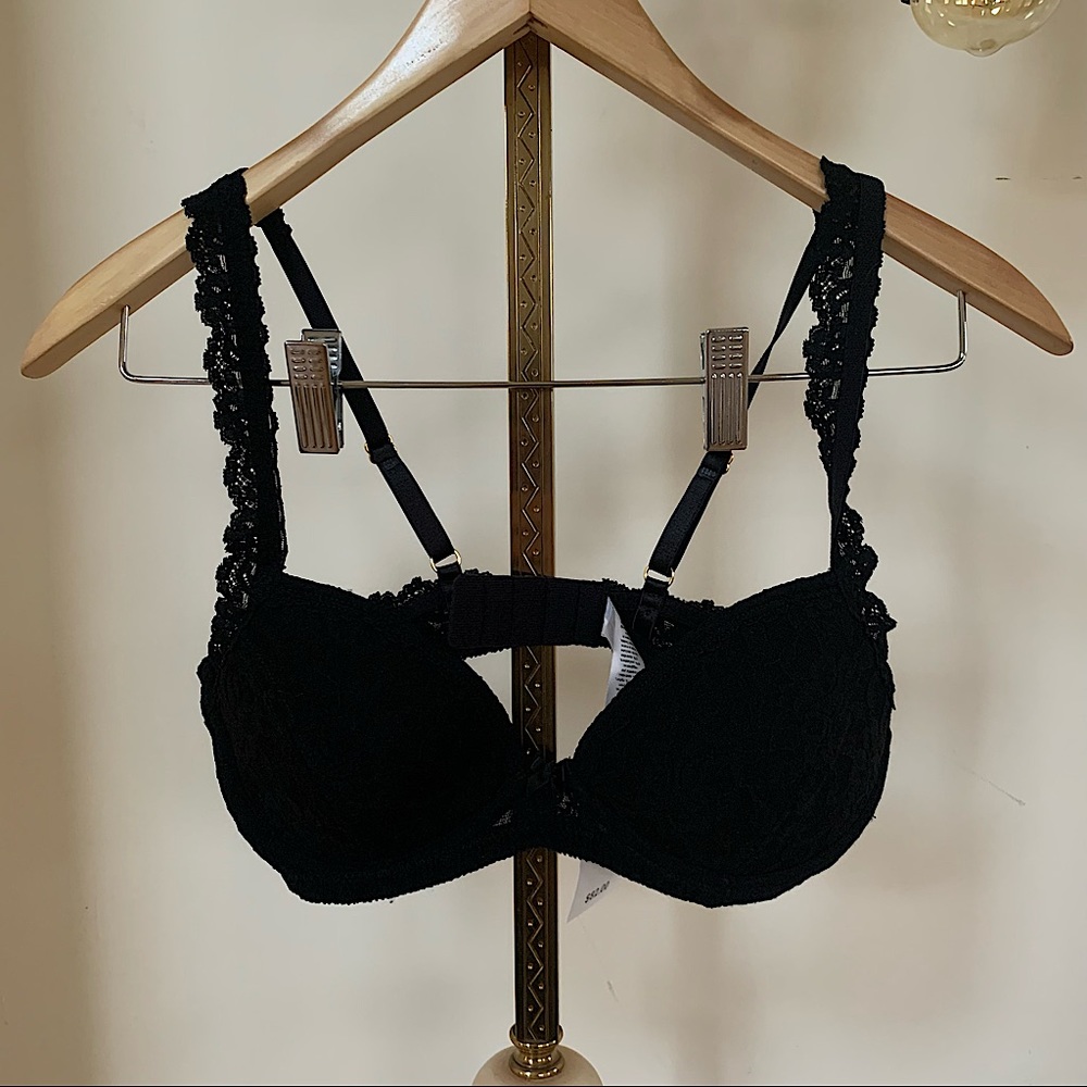 La Perla Black Lace Bra. New with tags 36A